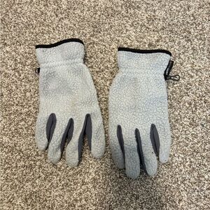Swiss Tech Light Gray Fleece Gloves